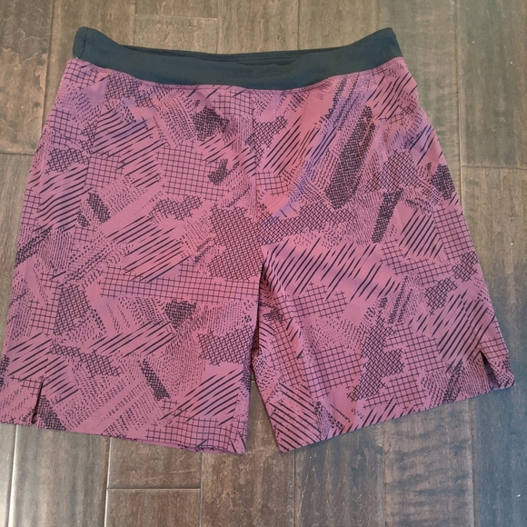BNWT MEC Hercules Train Short - Picture 1 of 6